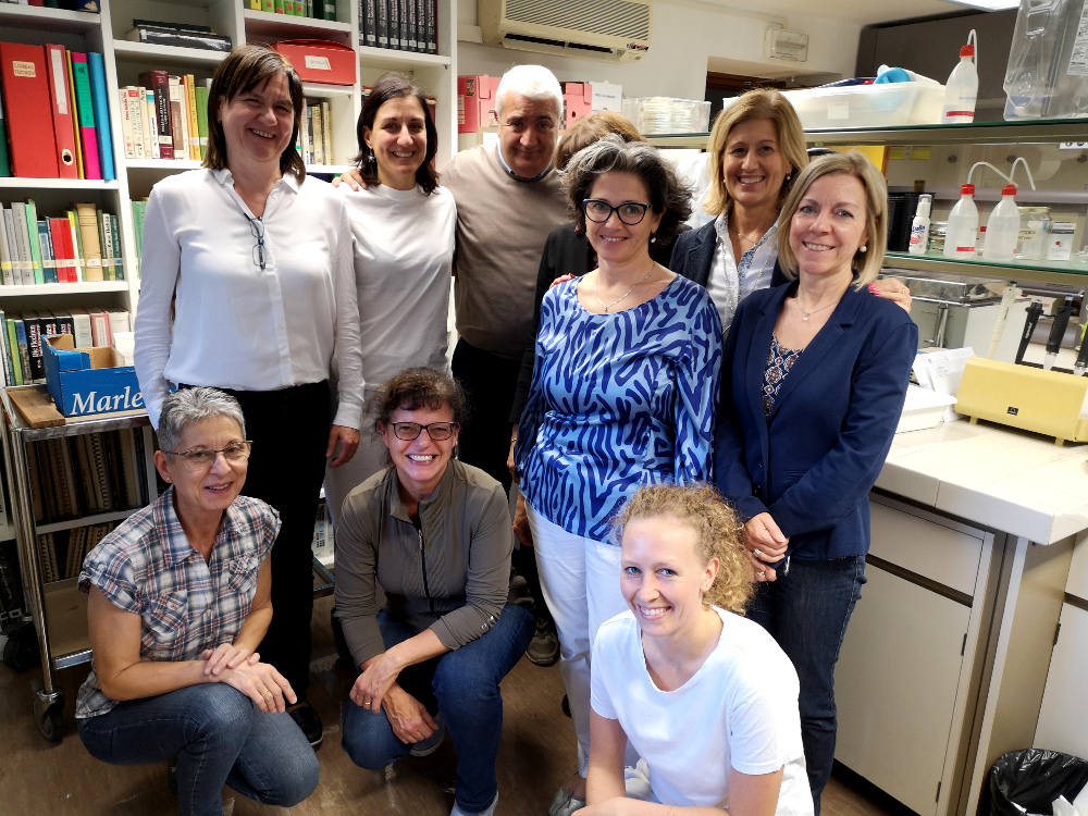 Gli ispettori di Accredia durante la visita presso il laboratorio biologico dell'Appa Bolzano, Laives