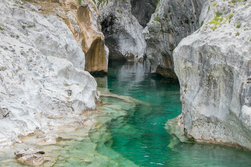 Cerdevol Curnila in Val d'Arzino (Pn) L'acqua è incredibilmente chiara ed azzurra