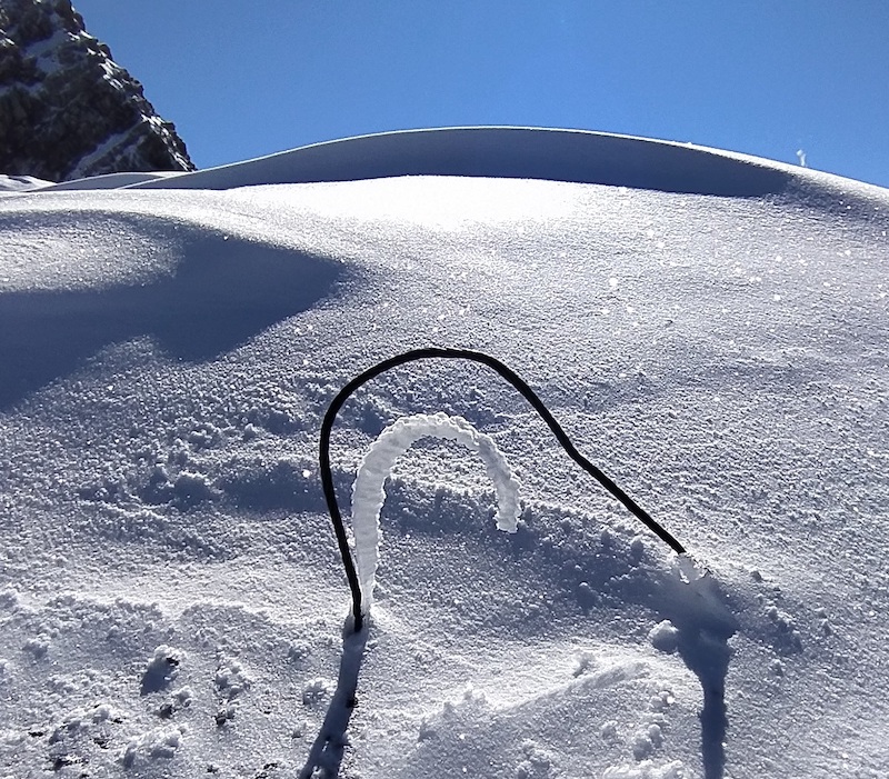 Equilibrio di galaverna estiva al Ghiacciaio dello Stelvio