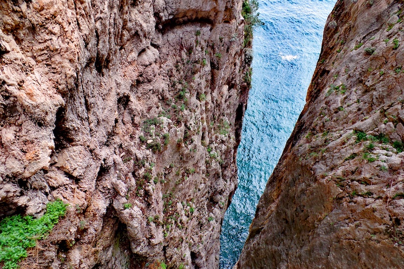 Climbing Up the Walls-Montagna Spaccata, Gaeta