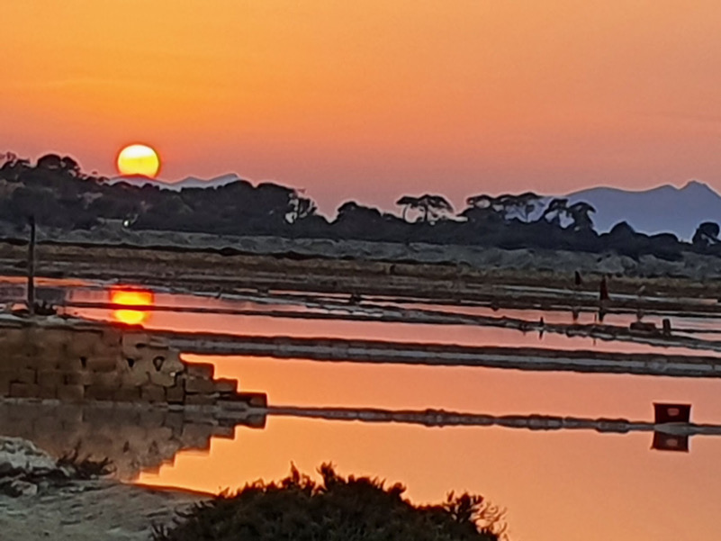 Bagliori rosa in salina - Stagnone di Marsala SICILIA