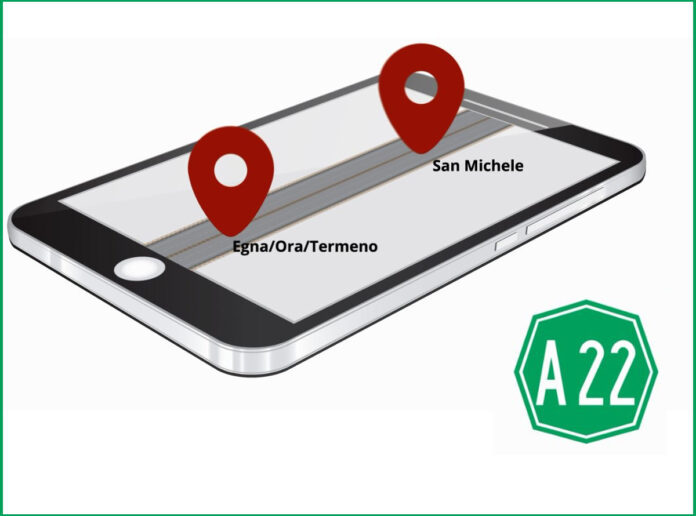 Disegno grafico con raffigurato un cellulare con l'immagine della app Shelly