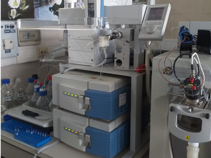 AppaBZ-AmbienteInforma-analizzatore-integratori-1200x900 Strumento di laboratorio per effettuare analisi particolari