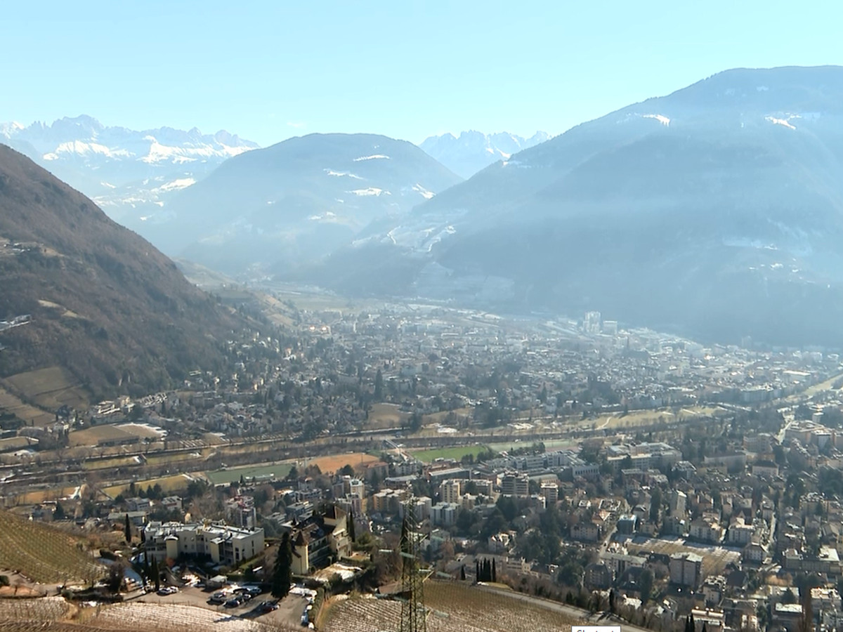 La città di Bolzano vista dall'alto
