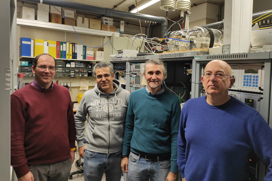 Tecnici di Appa Bolzano ed esperti di ISPRA in visita nel laboratorio di calibrazione