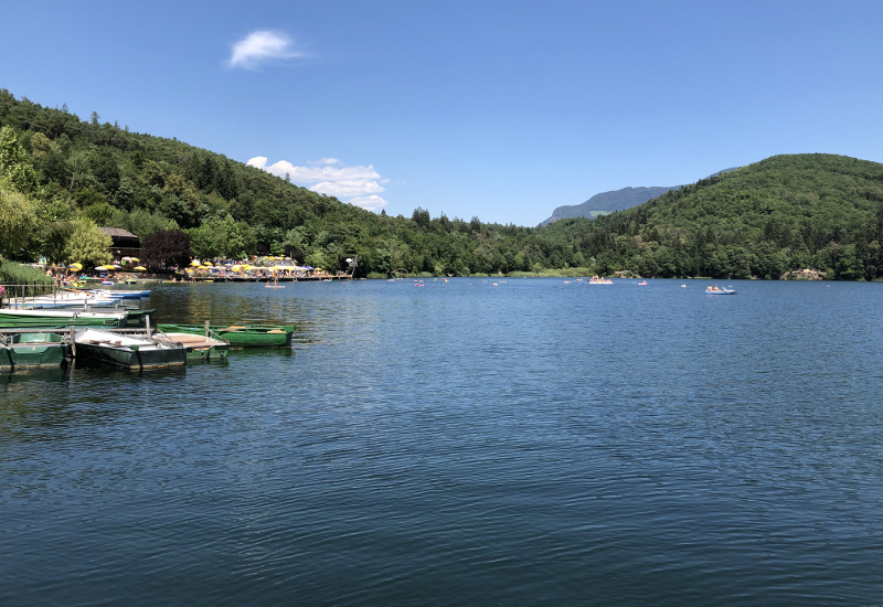 Il lago grande di Monticolo in Alto Adige