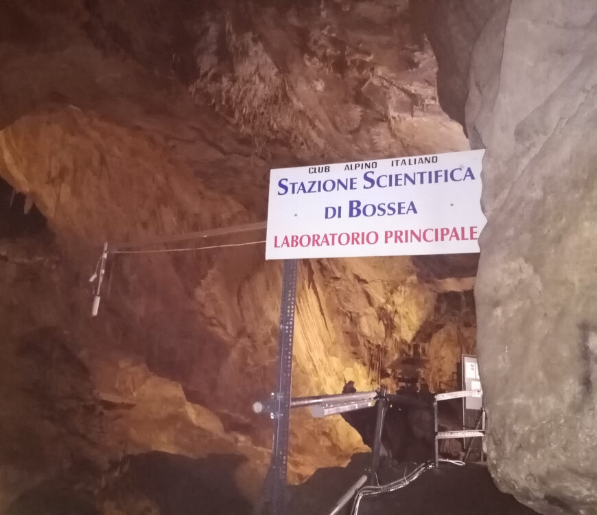 Dettaglio interno della Grotta di Bossea